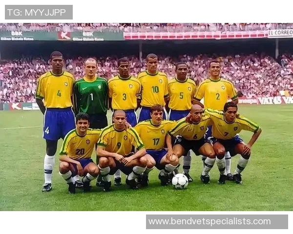 回顾足球历史那些辉煌岁月中的传奇老球员名字与他们的精彩瞬间 回顾足球历史那些辉煌岁月中的传奇老球员名字与他们的精彩瞬间