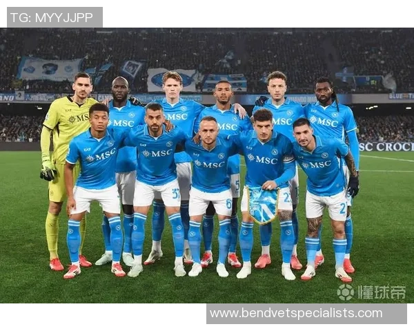 穿上足球明星同款长裤体验赛场风范与时尚魅力的完美结合