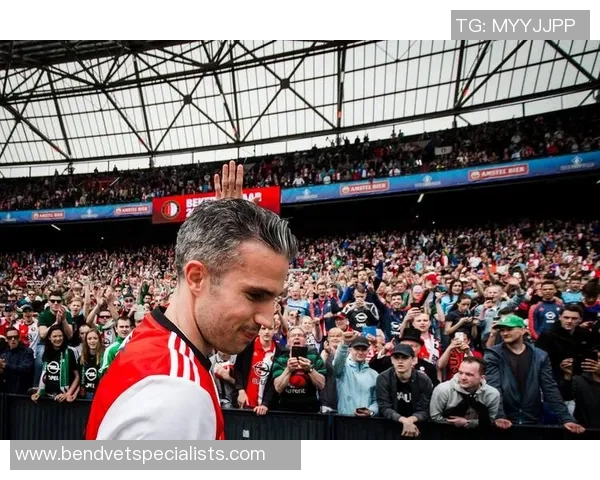 荷兰足球明星范佩西的辉煌职业生涯与传奇故事探秘 荷兰足球明星范佩西的辉煌职业生涯与传奇故事探秘