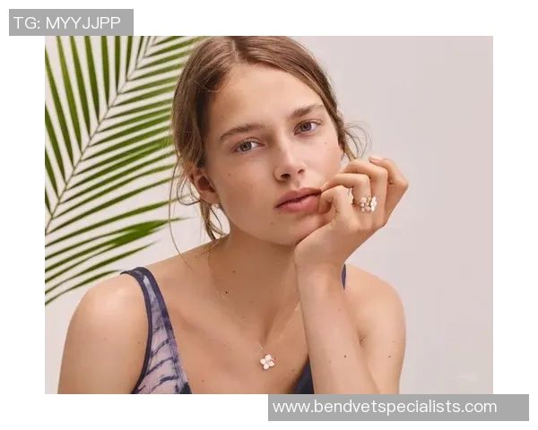 足球明星梵克雅宝携手打造奢华运动风潮引领时尚新潮流 足球明星梵克雅宝携手打造奢华运动风潮引领时尚新潮流